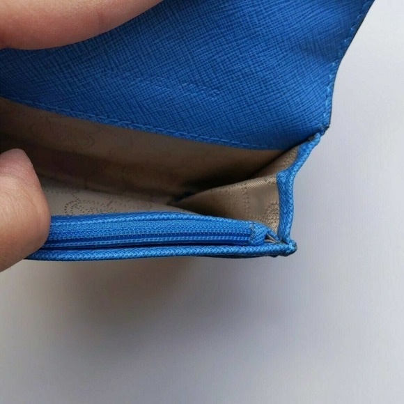 Michael Kors Blue Wallet Keychain - Picture 8 of 10